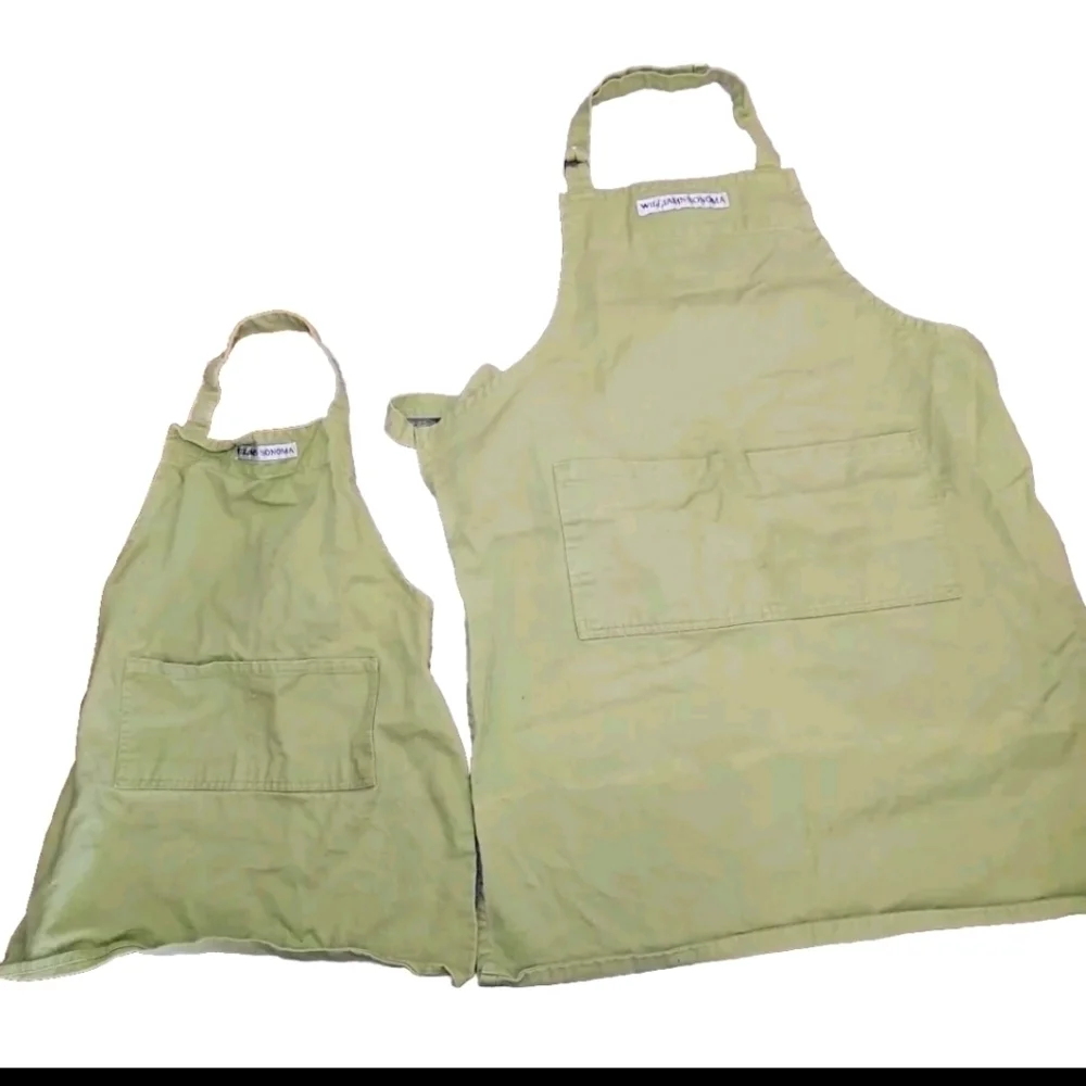 Williams Sonoma Adult & Kid Matching Green Apron Cooking Craft Garden Set